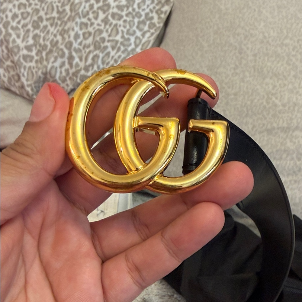 Gucci Black Leather Belt with Gold Double G Buckle - Picture 2 of 3
